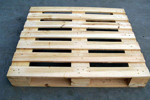 無錫木托盤廠家為您講解木托盤霉變影響因素是哪幾個?該怎么預防?